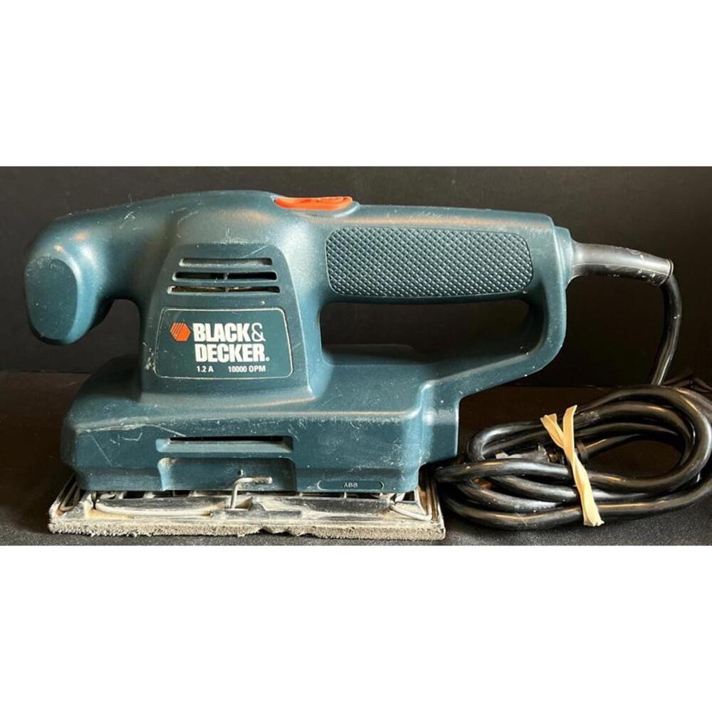 VINTAGE BLACK & DECKER NO. 9609-7 1.2A 10000 OPM FININISHING SANDER WORKS GREAT